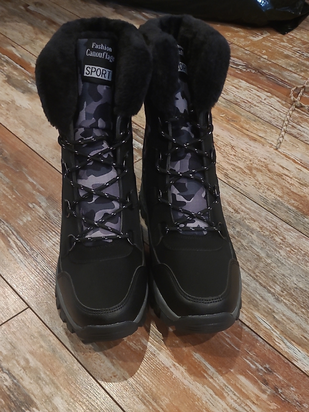 Sporto Women's Black Winter Camouflage Lace-Up Snow Boots